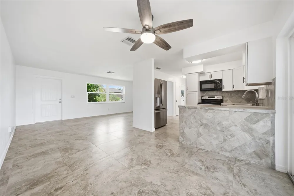 3106 SE 18TH PLACE Cape Coral, FL 33904