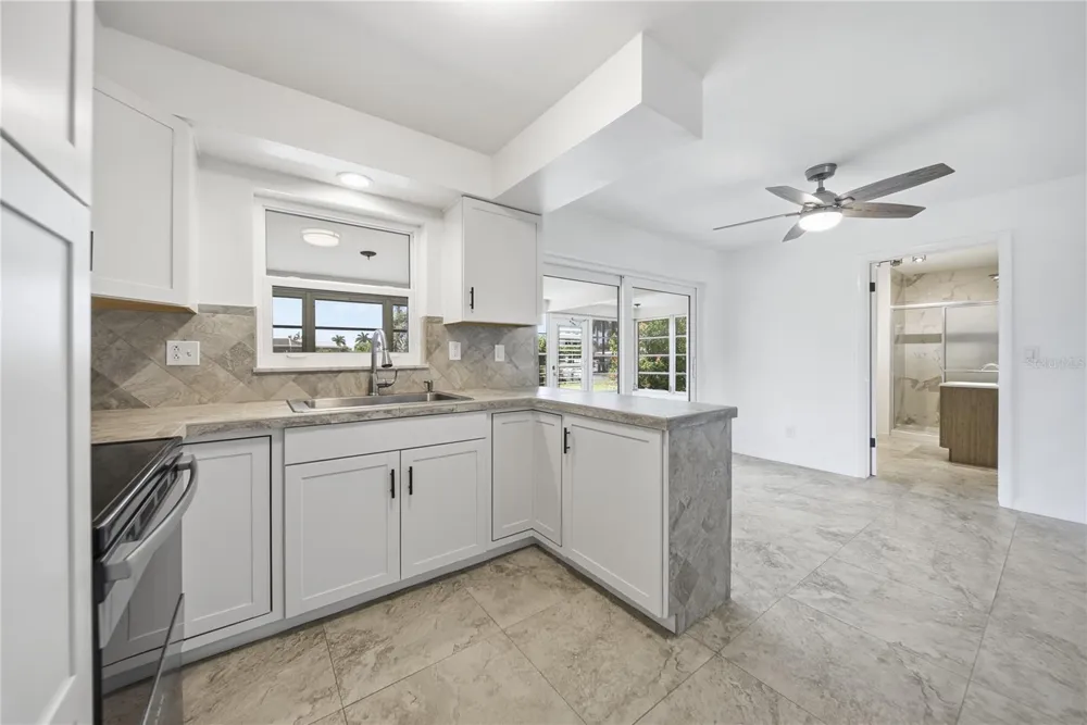 3106 SE 18TH PLACE Cape Coral, FL 33904