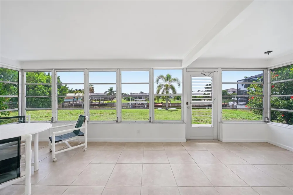 3106 SE 18TH PLACE Cape Coral, FL 33904