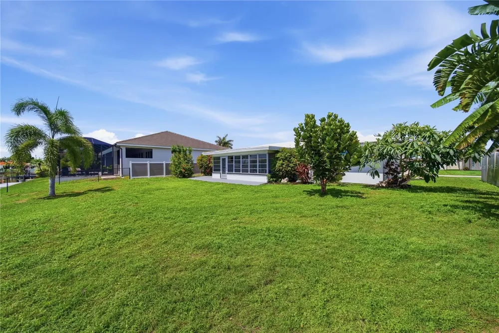 3106 SE 18TH PLACE Cape Coral, FL 33904