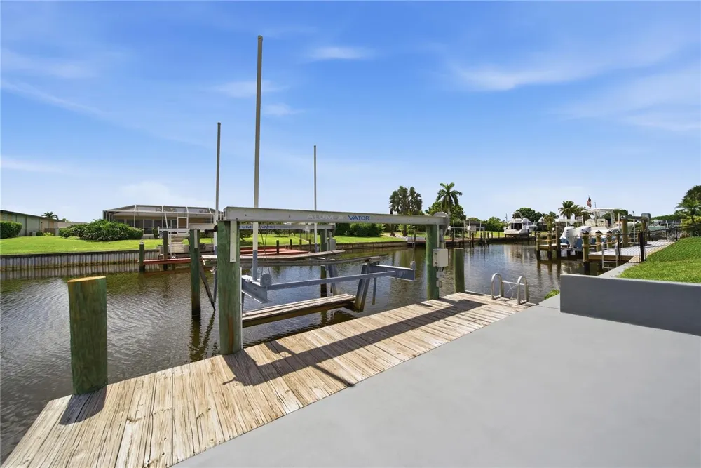 3106 SE 18TH PLACE Cape Coral, FL 33904