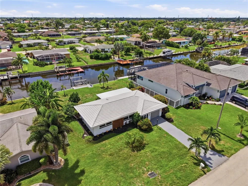 3106 SE 18TH PLACE Cape Coral, FL 33904