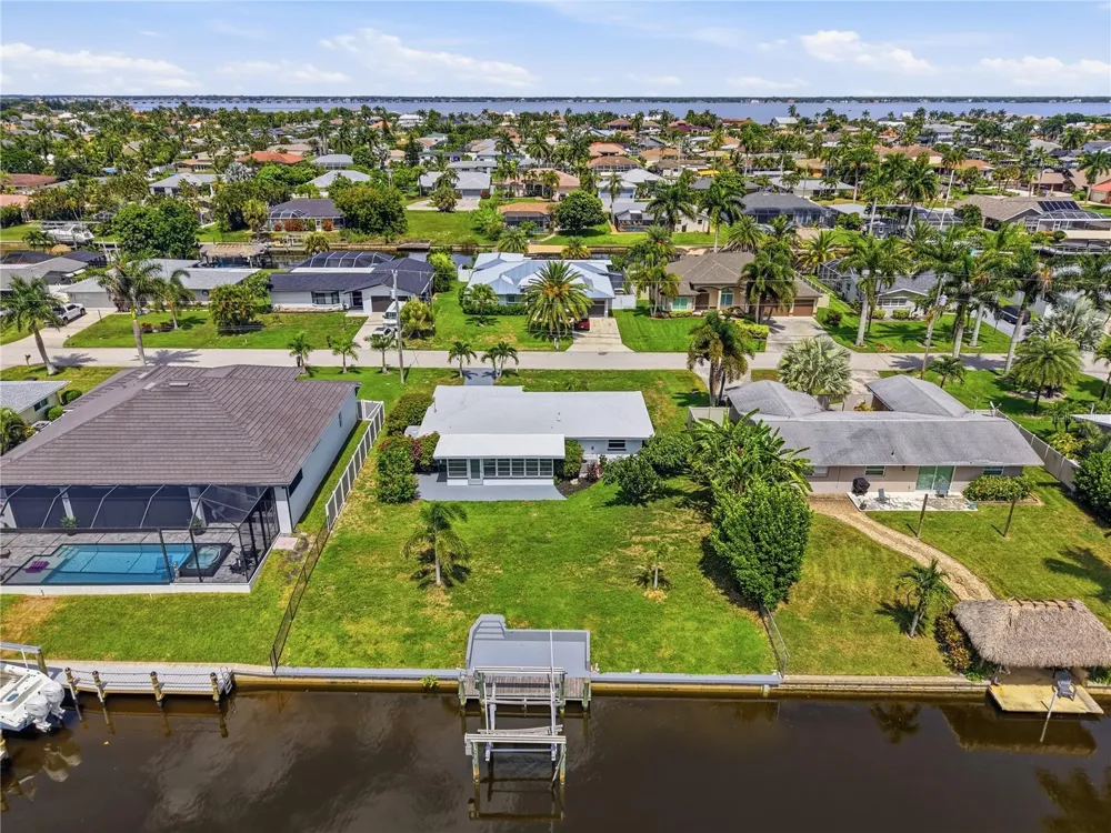 3106 SE 18TH PLACE Cape Coral, FL 33904