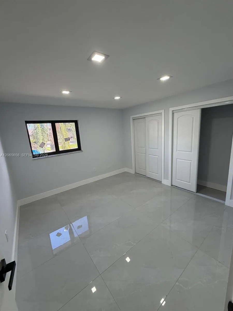 10581 NW 28th Mnr Sunrise, FL 33322