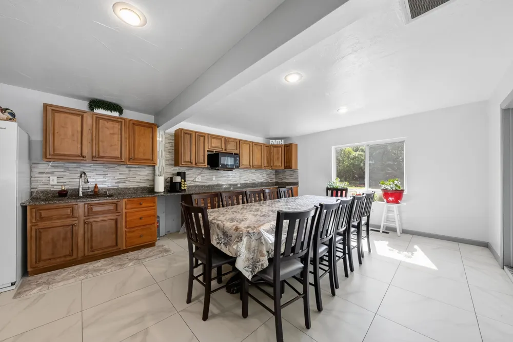 8410 W Newburg Road Exeter Township, MI 48117