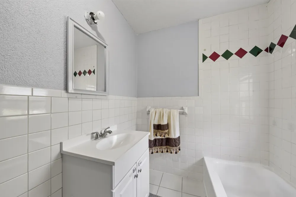 8410 W Newburg Road Exeter Township, MI 48117