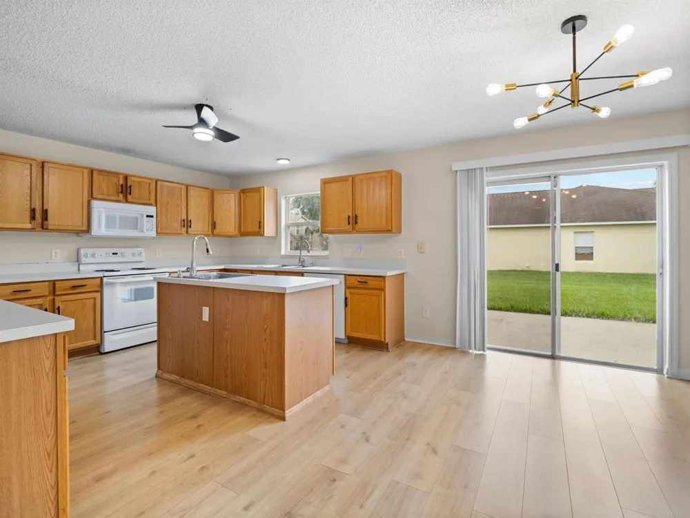 1204 25TH TERRACE SW Vero Beach, FL 32968