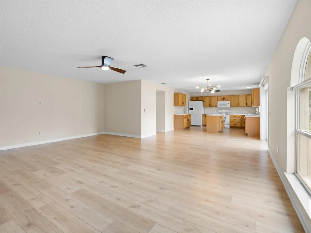 1204 25TH TERRACE SW Vero Beach, FL 32968