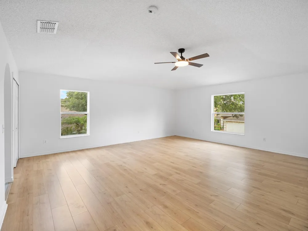 1204 25TH TERRACE SW Vero Beach, FL 32968