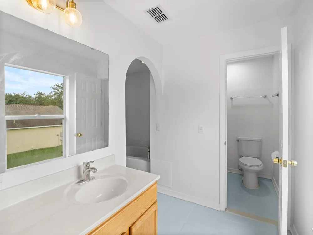 1204 25TH TERRACE SW Vero Beach, FL 32968