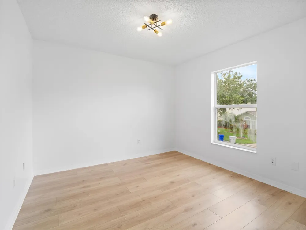 1204 25TH TERRACE SW Vero Beach, FL 32968