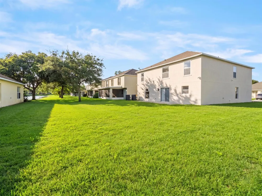 1204 25TH TERRACE SW Vero Beach, FL 32968