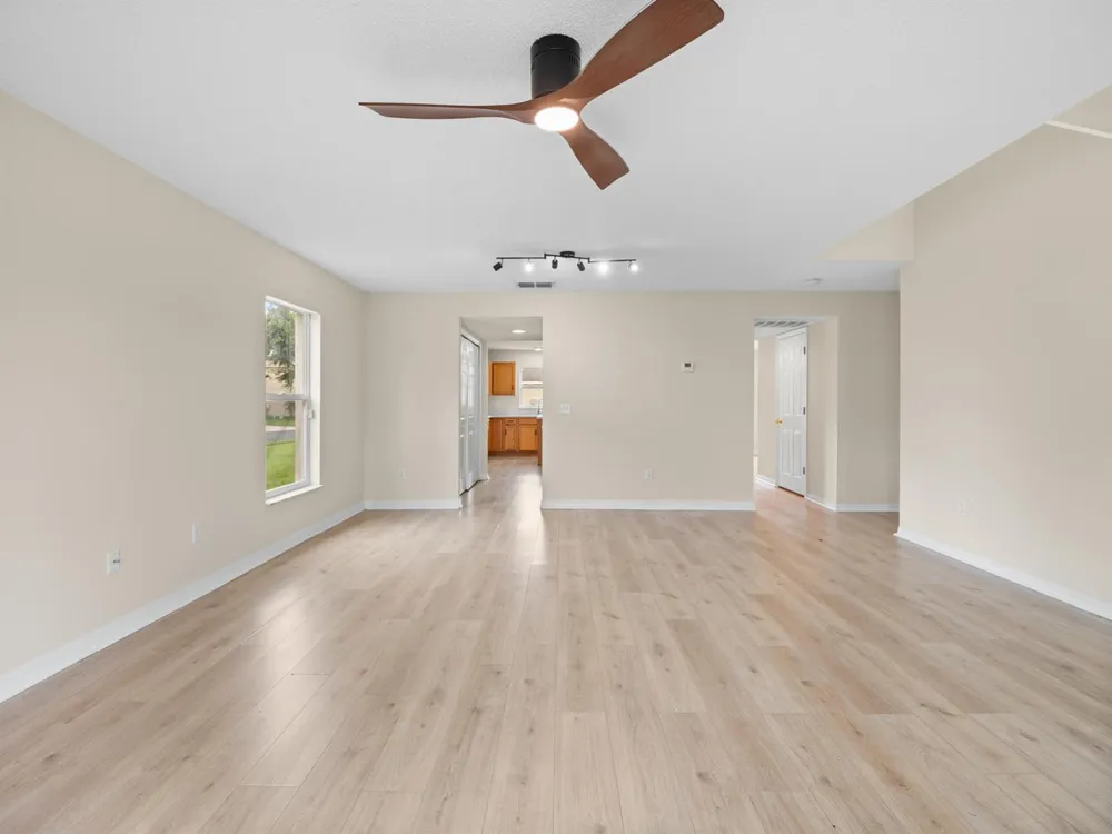 1204 25TH TERRACE SW Vero Beach, FL 32968