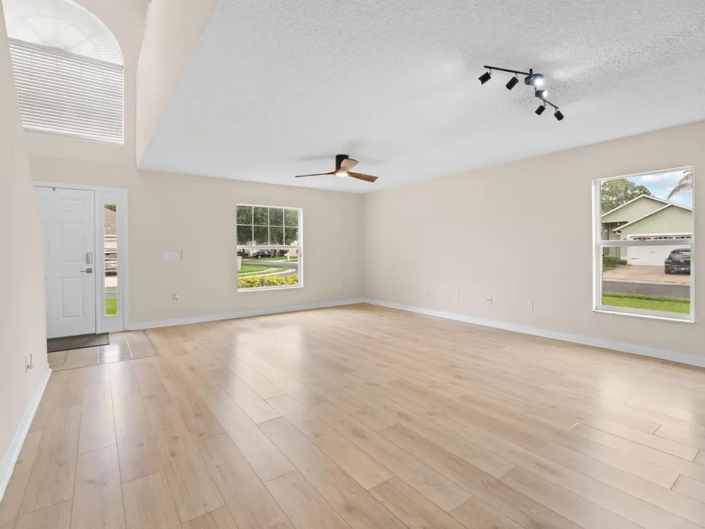 1204 25TH TERRACE SW Vero Beach, FL 32968