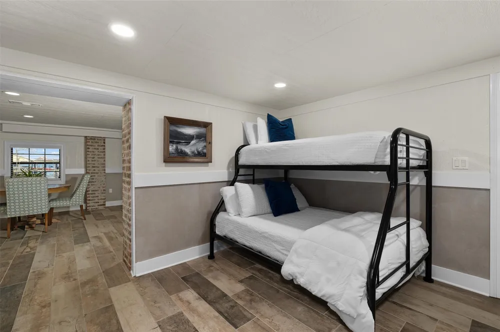 8081 Lords Way Mooringsport, LA 71060