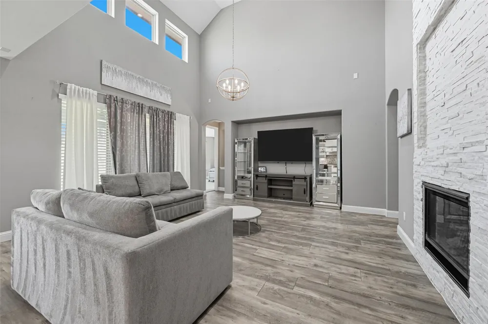2413 Barton Creek Boulevard The Colony, TX 75056