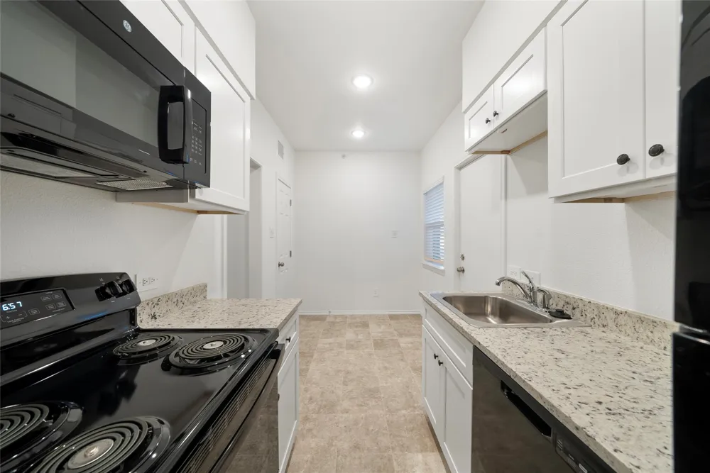 11232 Park Central Place #C Dallas, TX 75230