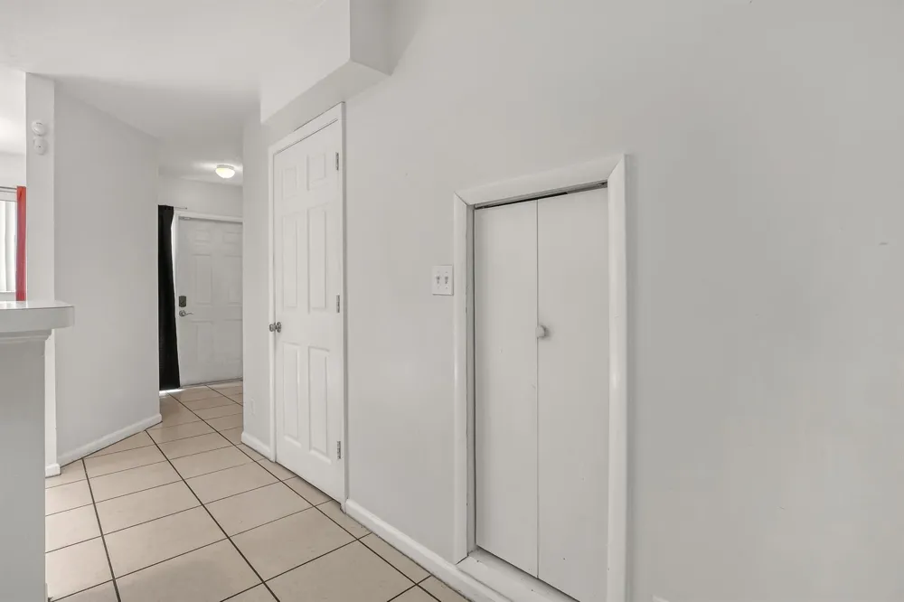 1970 LAKEVIEW DRIVE W Royal Palm Beach, FL 33411