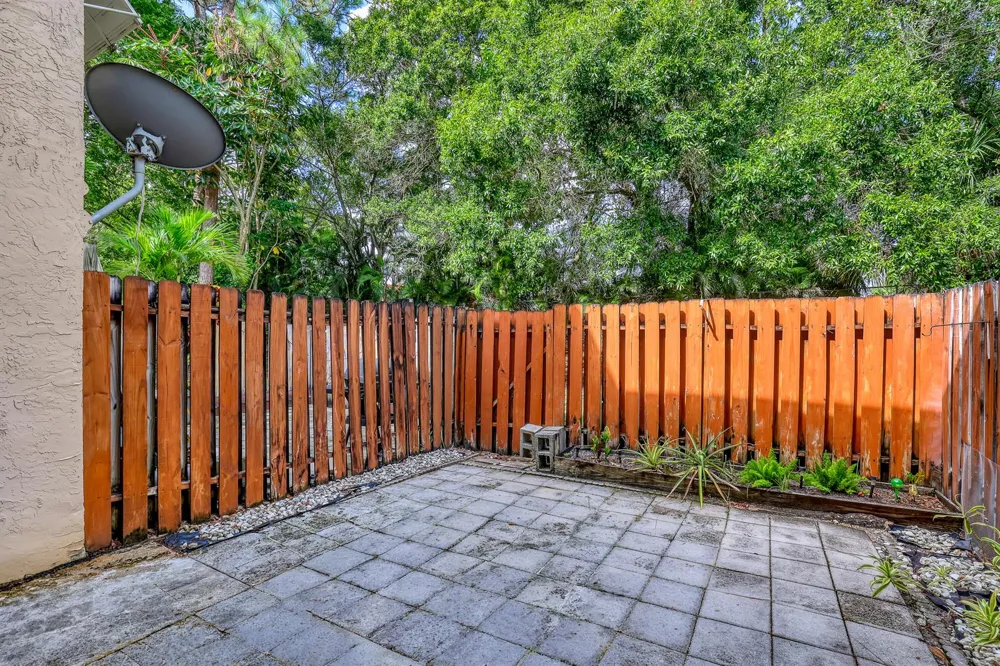 1970 LAKEVIEW DRIVE W Royal Palm Beach, FL 33411