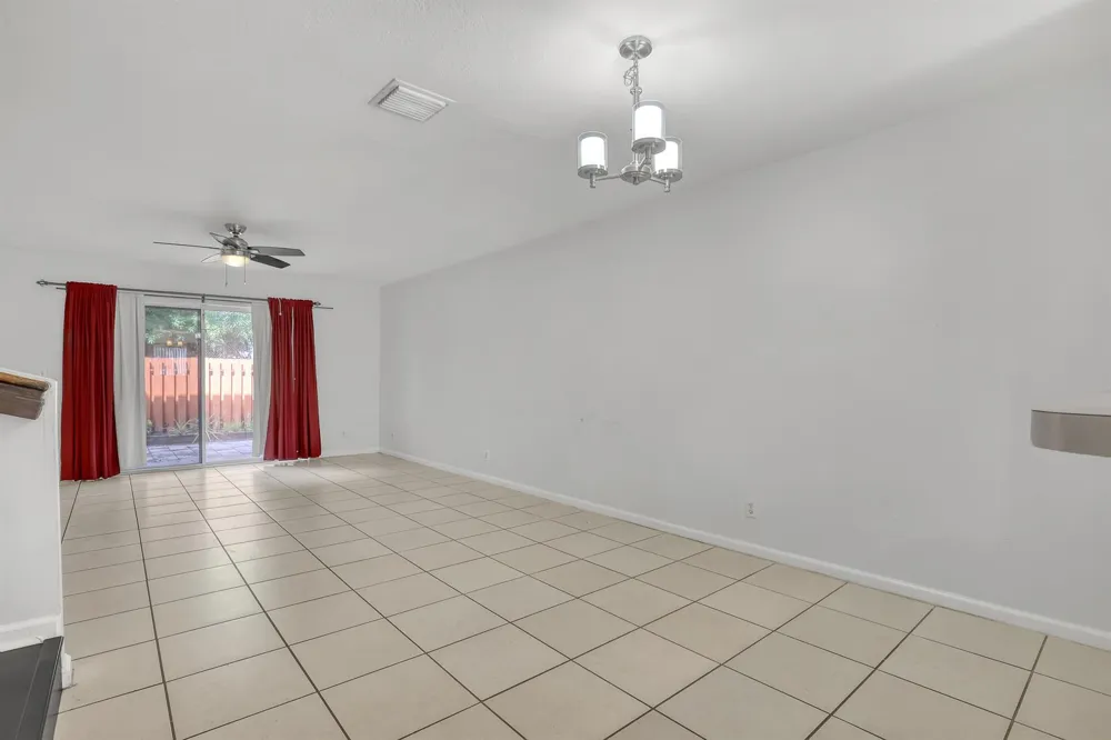 1970 LAKEVIEW DRIVE W Royal Palm Beach, FL 33411