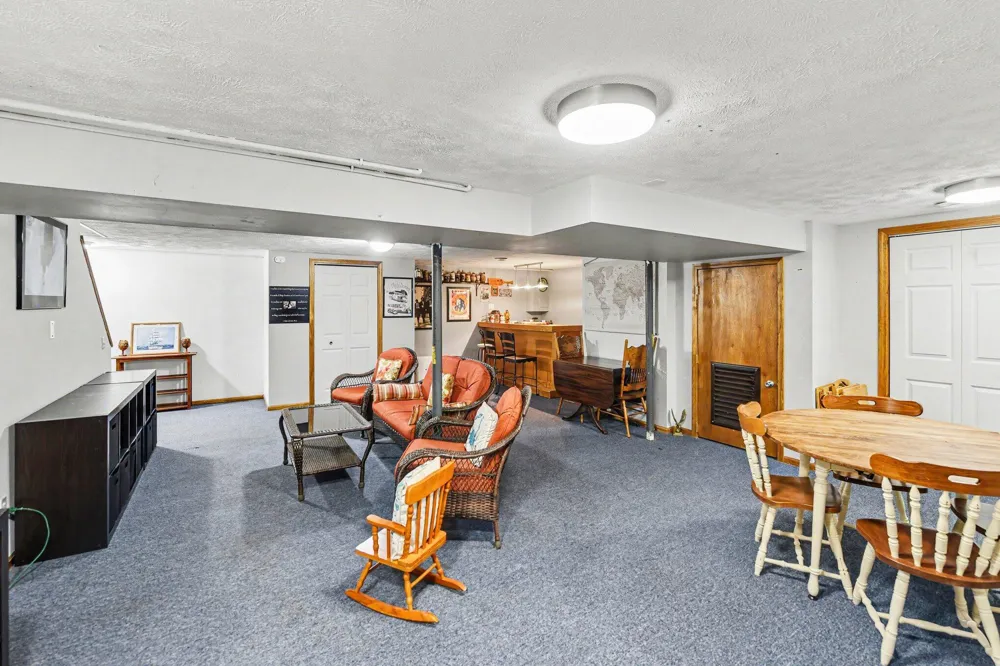 7418 Aumack Drive Eau Claire, MI 49111