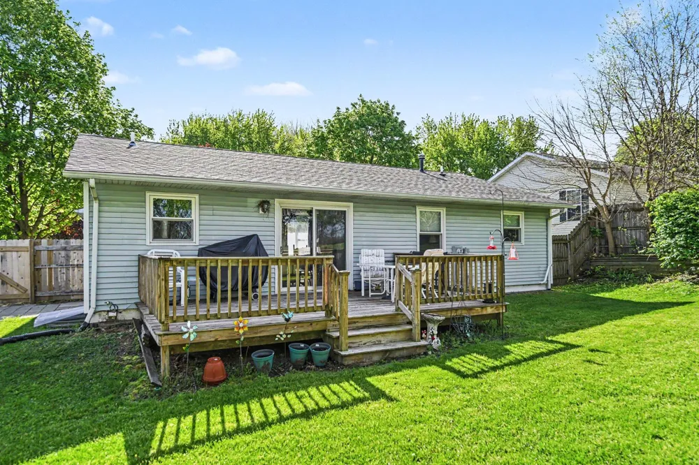 7418 Aumack Drive Eau Claire, MI 49111