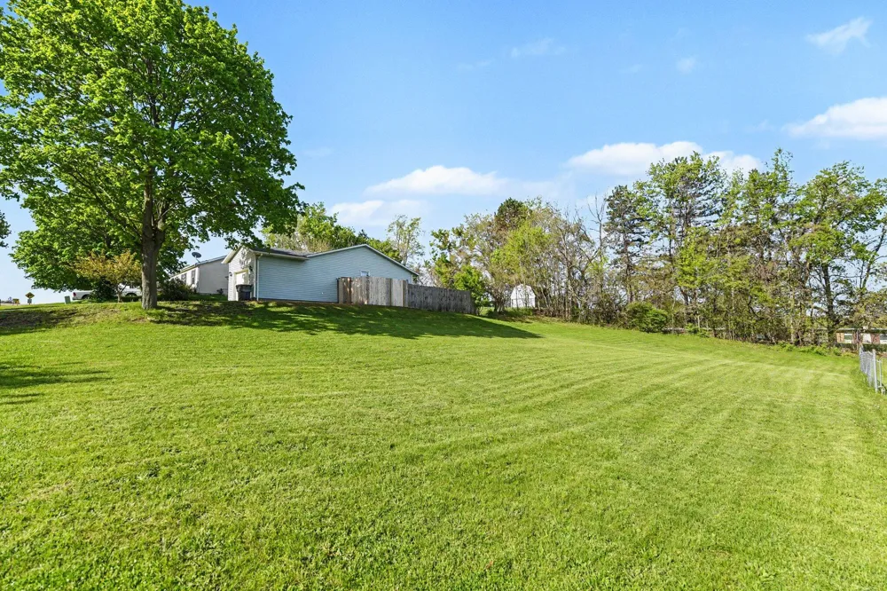 7418 Aumack Drive Eau Claire, MI 49111