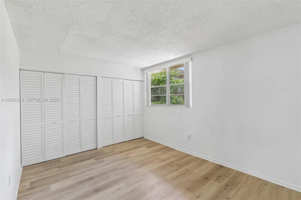 1900 W 68th St #B203 Hialeah, FL 33014