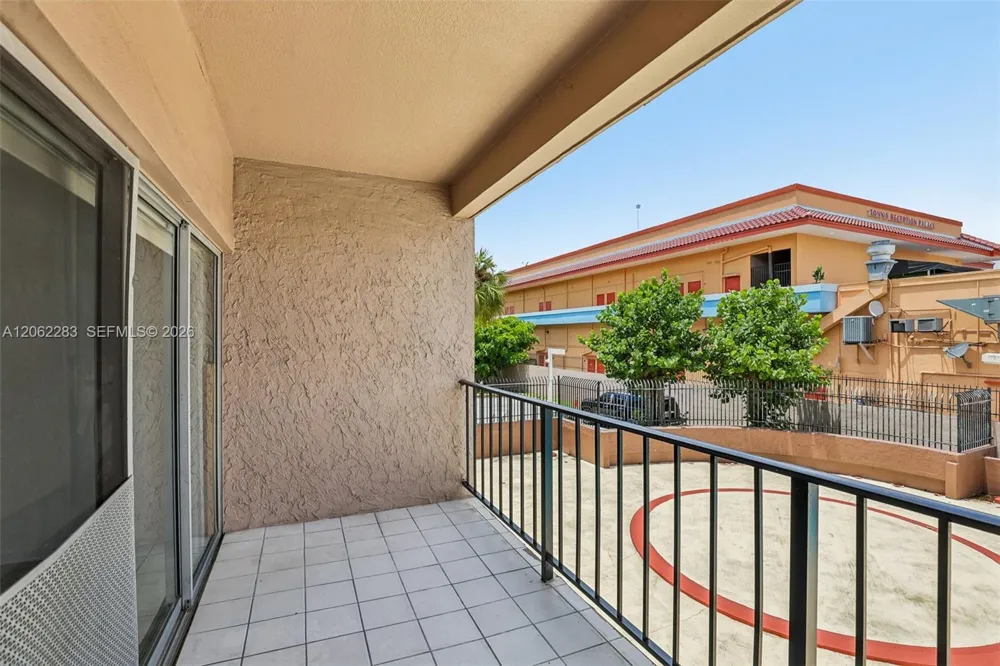 1900 W 68th St #B203 Hialeah, FL 33014
