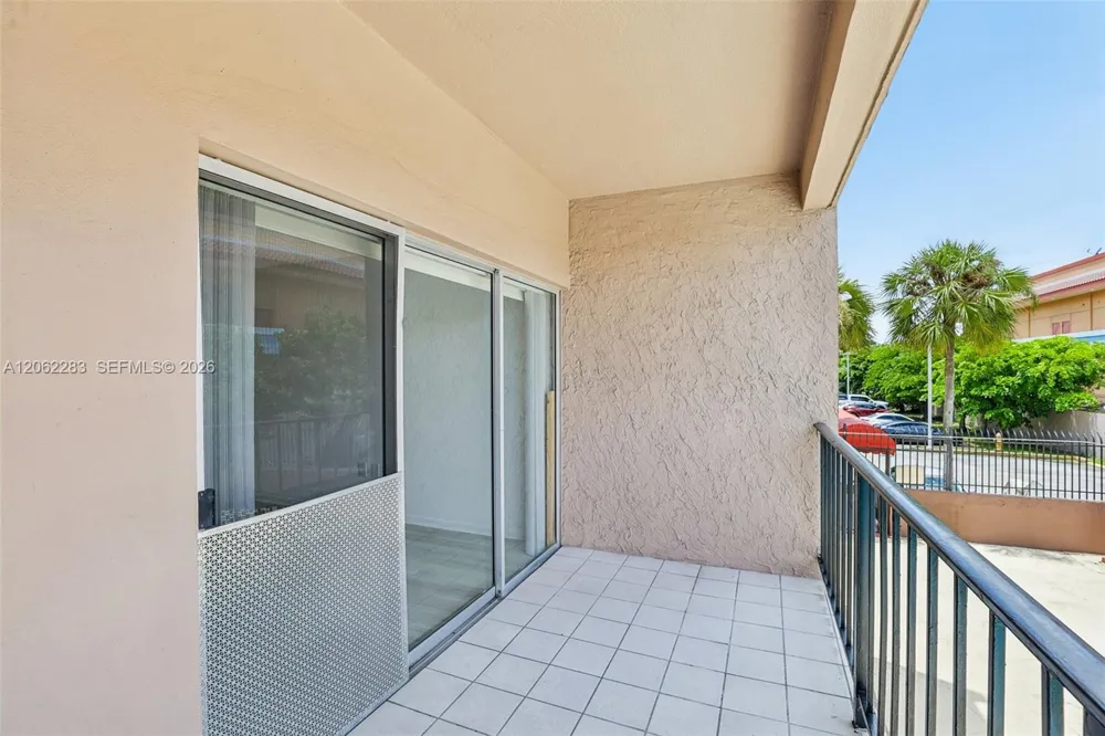 1900 W 68th St #B203 Hialeah, FL 33014