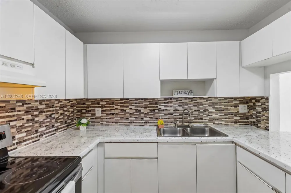 1900 W 68th St #B203 Hialeah, FL 33014