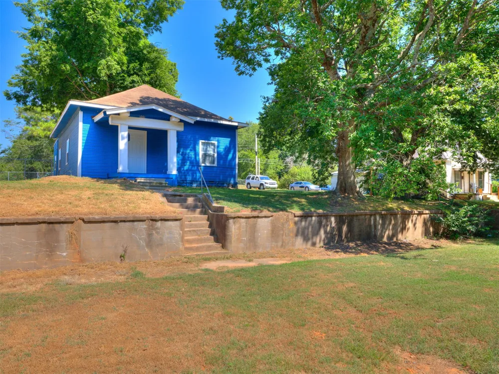 631 S Seminole Avenue Okmulgee, OK 74447