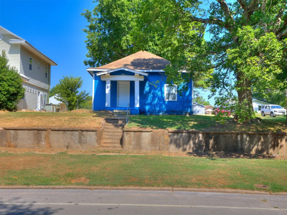631 S Seminole Avenue Okmulgee, OK 74447