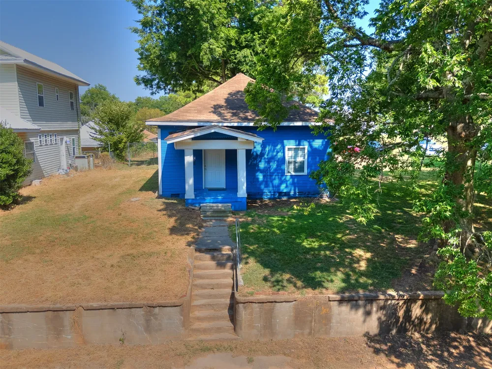 631 S Seminole Avenue Okmulgee, OK 74447