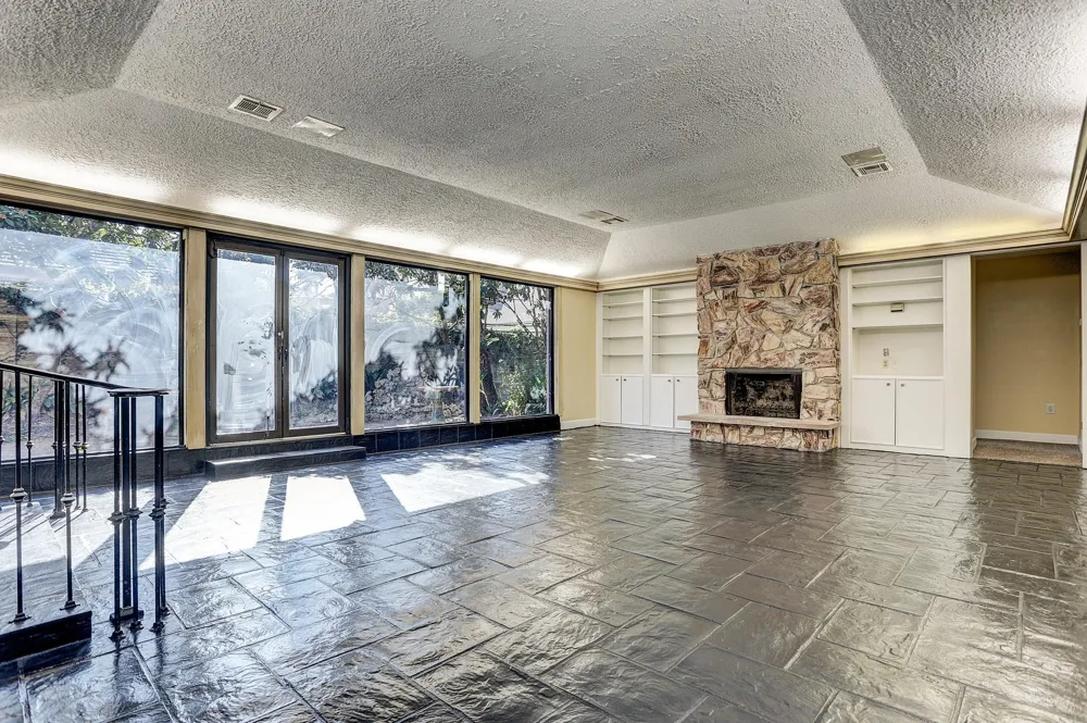 5203 Braesvalley Drive Houston, TX 77096