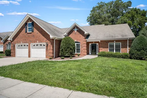 123 MAGNOLIA GLEN CIRCLE