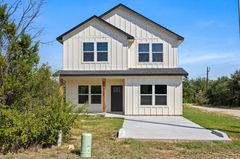 5660 Lone Star Circle