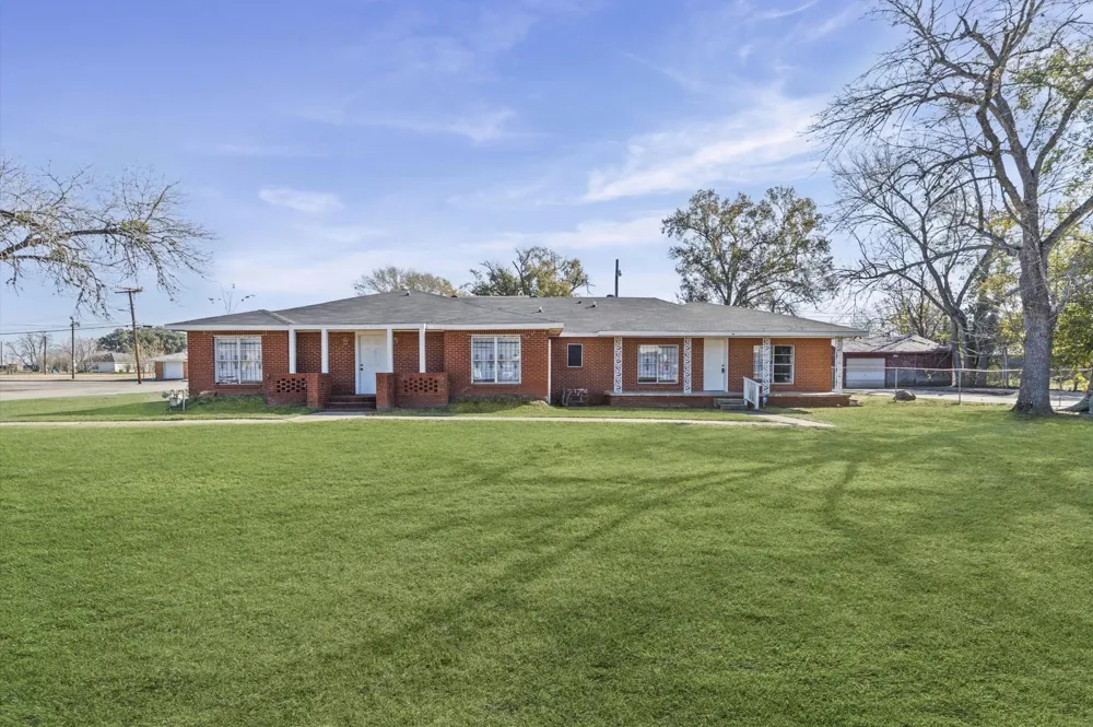 1106 5th Street Hempstead, TX 77445