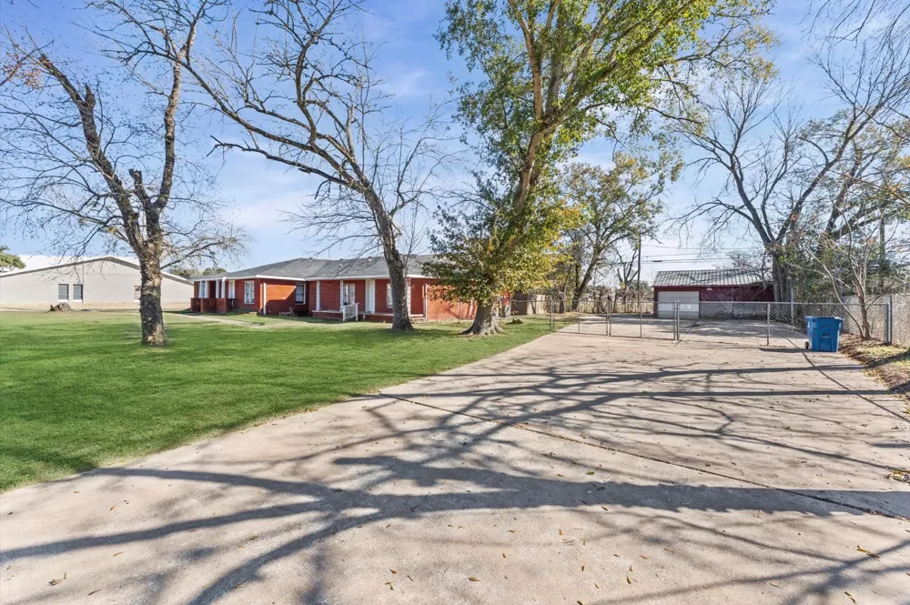 1106 5th Street Hempstead, TX 77445