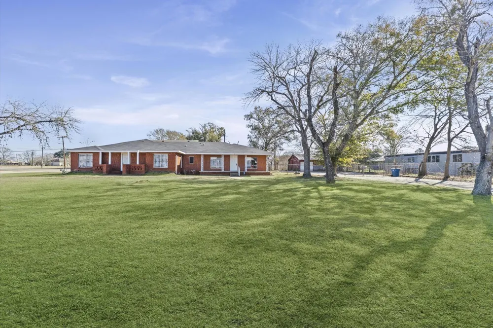 1106 5th Street Hempstead, TX 77445