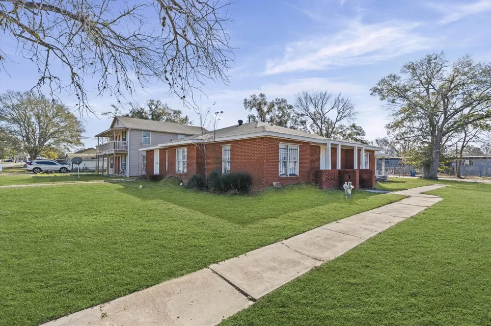 1106 5th Street Hempstead, TX 77445