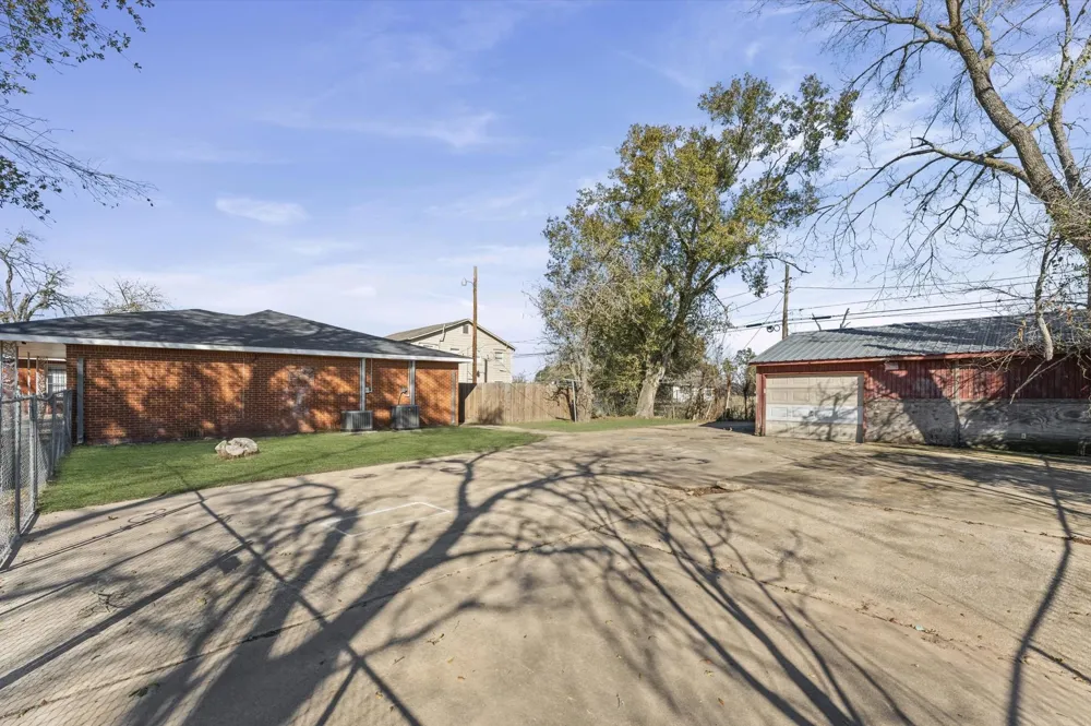 1106 5th Street Hempstead, TX 77445