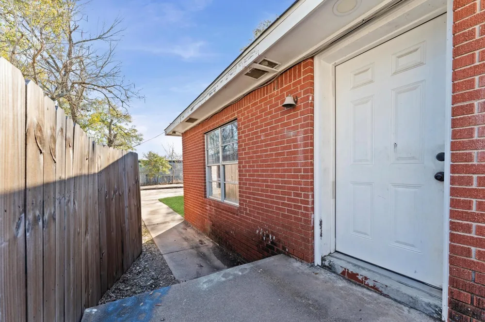 1106 5th Street Hempstead, TX 77445
