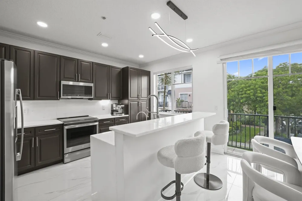 616 NW 38th Circle Boca Raton, FL 33431