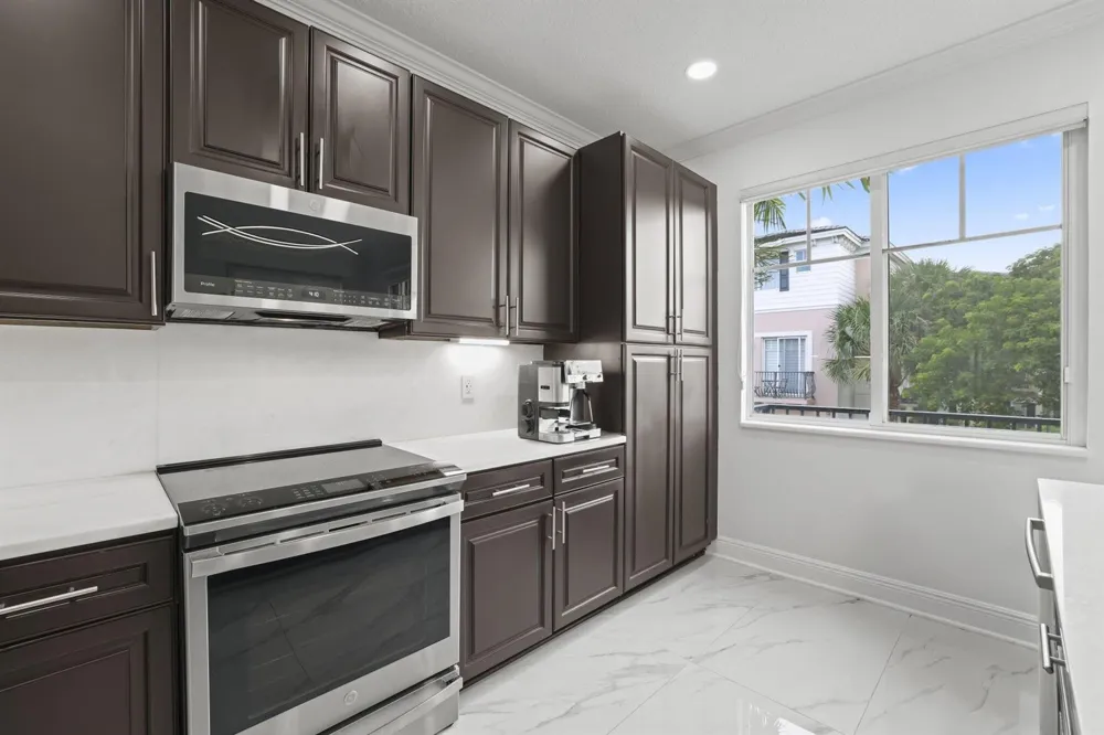 616 NW 38th Circle Boca Raton, FL 33431