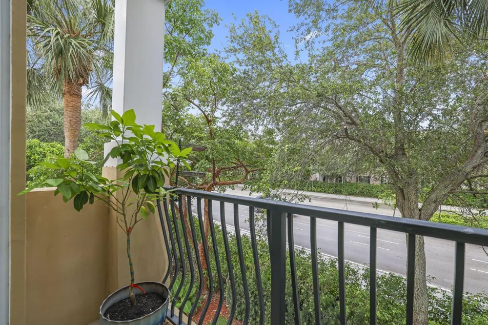 616 NW 38th Circle Boca Raton, FL 33431