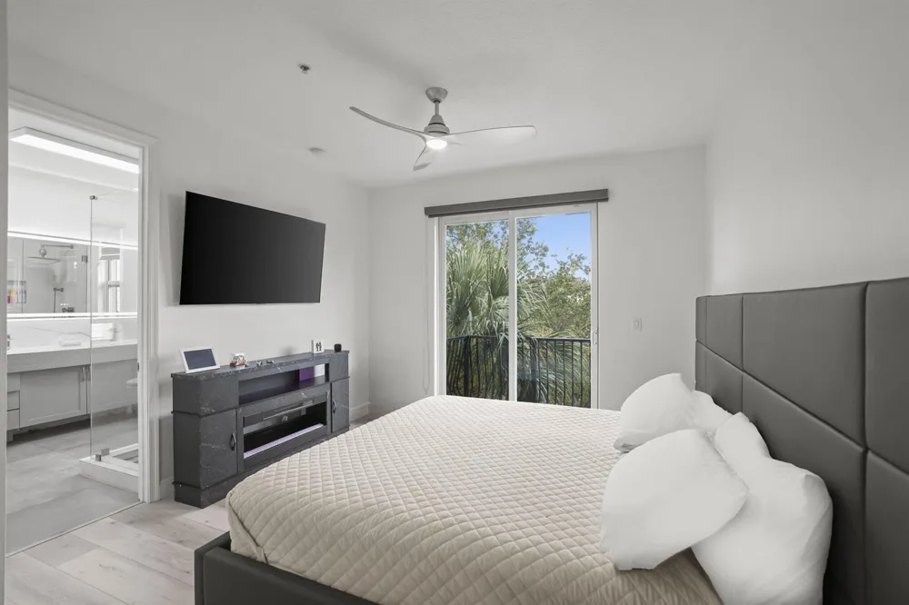 616 NW 38th Circle Boca Raton, FL 33431