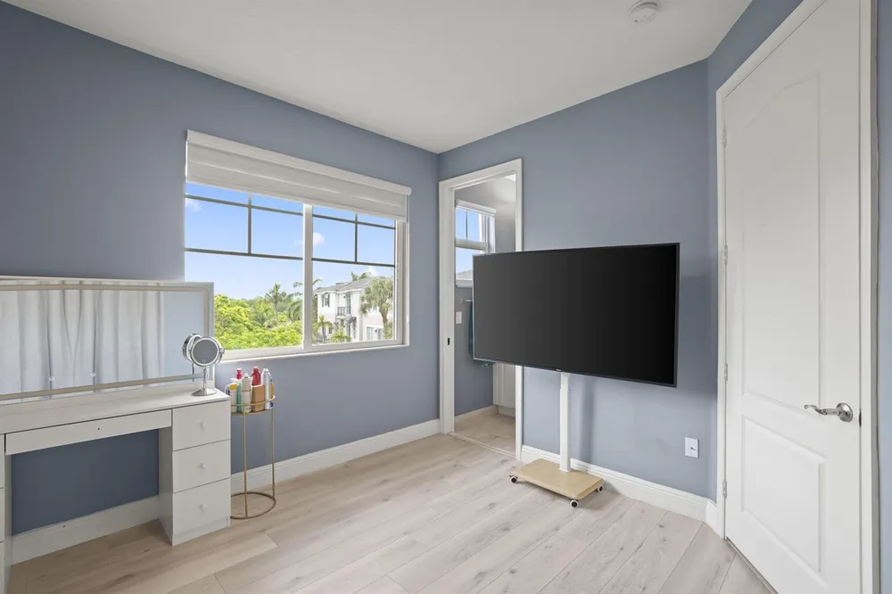 616 NW 38th Circle Boca Raton, FL 33431