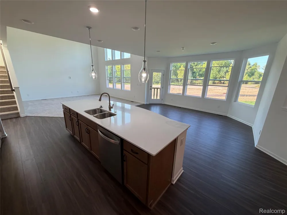 22274 Hilda Lane Lyon Charter Township, MI 48178