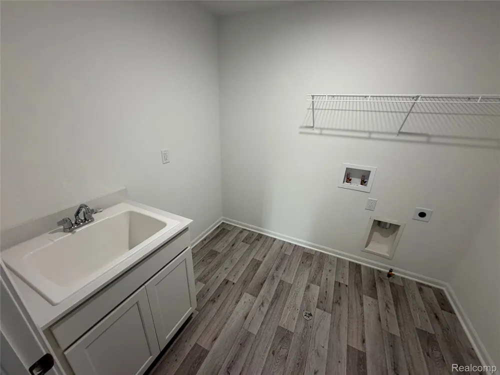 22274 Hilda Lane Lyon Charter Township, MI 48178